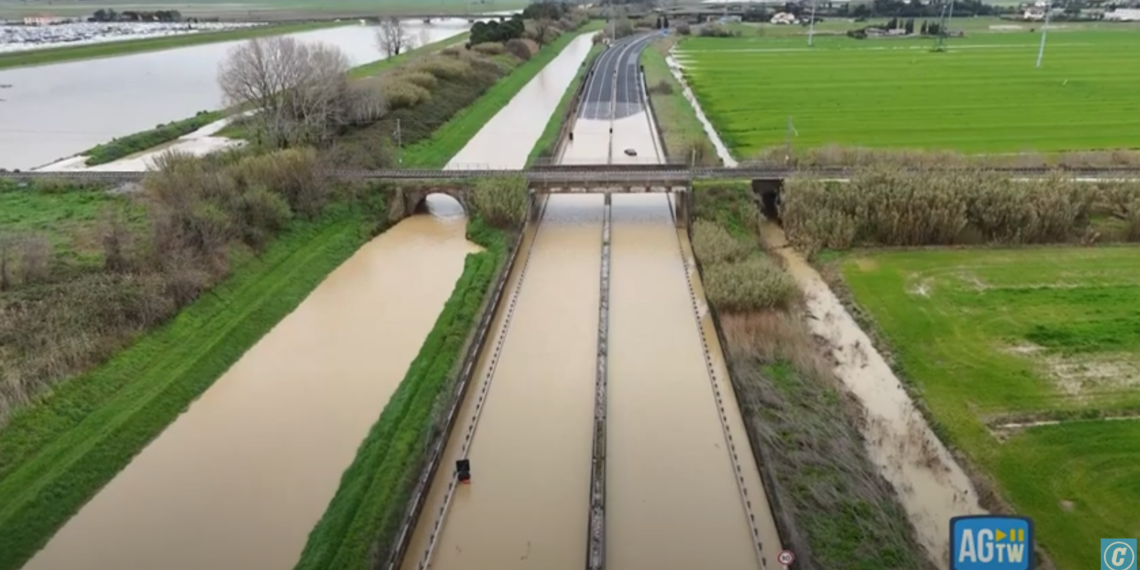 VIDEO: Chiusa per allagamenti la Firenze-Pisa-Livorno, le immagini impressionanti dal drone